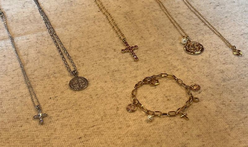 Joyeria Amuletos de Fe — 1